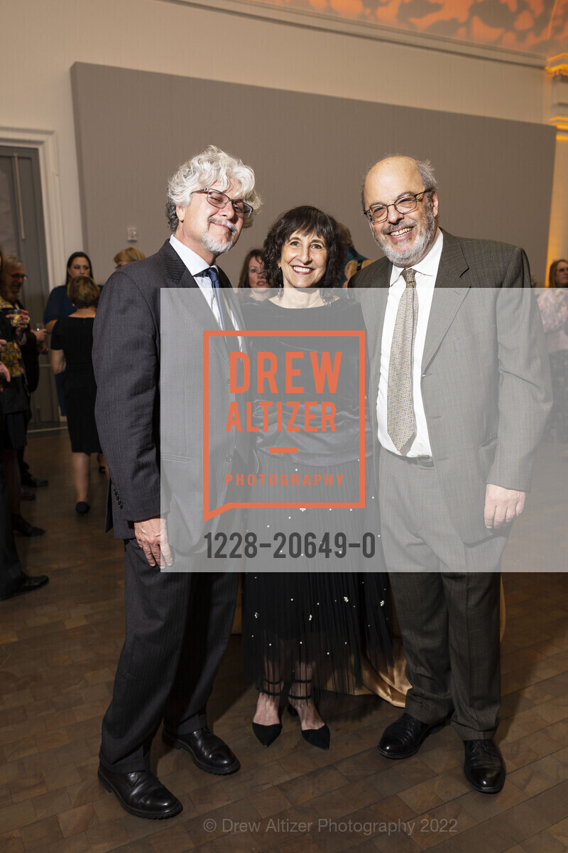 Francesco Spagnolo, Nan Wiener, Joshua Kosman, Philharmonia Baroque Orchestra's 2022 Gala THIS IS RICHARD, War Memorial Veterans Building. 401 Van Ness Ave, April 4th, 2022, Photo #1228-20649-0 Francesco Spagnolo, Nan Wiener, Joshua Kosman, Photo #1228-20649-0