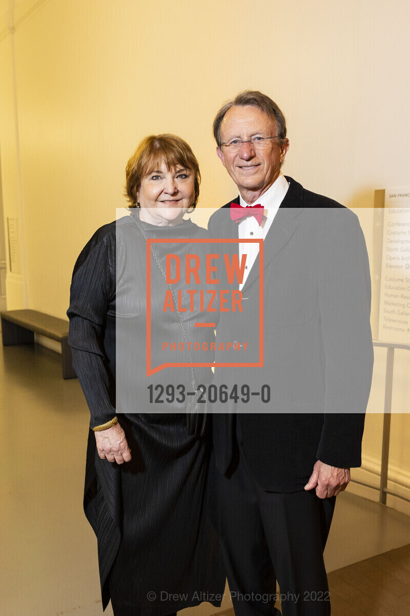 Jim Tighe, Susan Tighe, Philharmonia Baroque Orchestra's 2022 Gala THIS IS RICHARD, War Memorial Veterans Building. 401 Van Ness Ave, April 4th, 2022, Photo #1293-20649-0 Jim Tighe, Susan Tighe, Photo #1293-20649-0