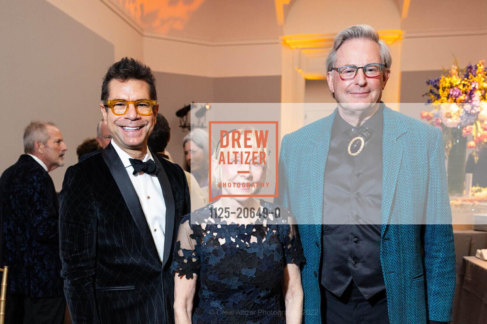 Robert Mison, Pamela Rigg, James Noe, Photo #1125-20649-0