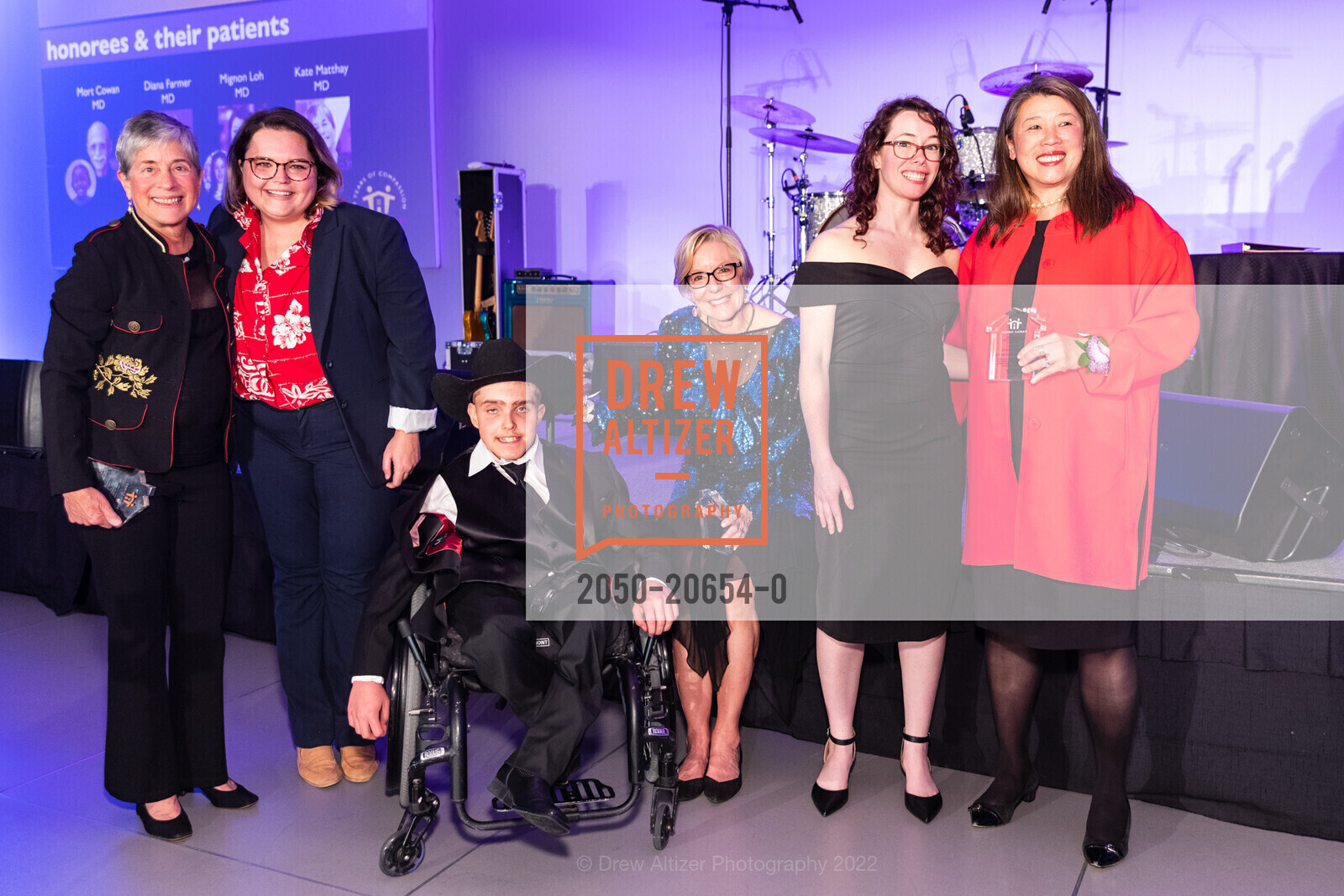Kate Matthay, BK Cannon, Samuel Colosio, Diana Farmer, Hannah Goold, Mignon Loh, Mort Cowan, Family House 40th Anniversary Gala, The Ritz Carlton, April 2nd, 2022, Photo #2050-20654-0 Kate Matthay, BK Cannon, Samuel Colosio, Diana Farmer, Hannah Goold, Mignon Loh, Mort Cowan, Photo #2050-20654-0