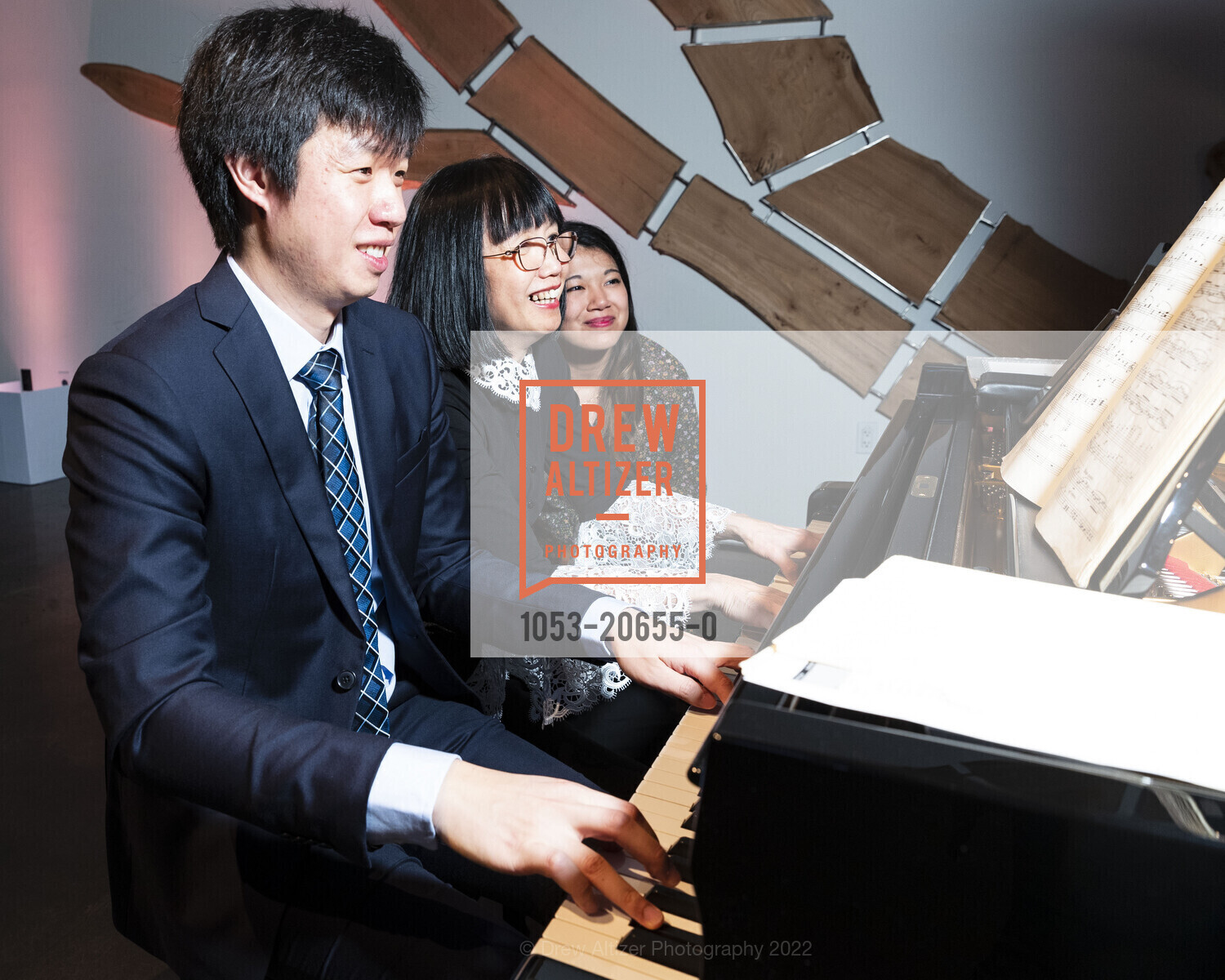 Chris Kuo, Michelle Kuo, Photo #1053-20655-0