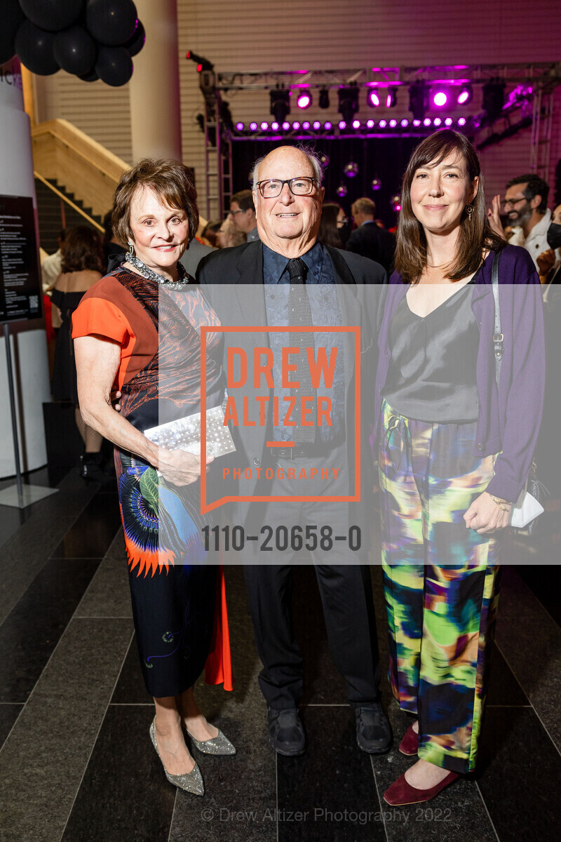 Mary Zlot, Harold Zlot, Claudia Altman-Siegel, SFMOMA Art Bash, SFMOMA. 151 3rd St, April 8th, 2022, Photo #1110-20658-0 Mary Zlot, Harold Zlot, Claudia Altman-Siegel, Photo #1110-20658-0