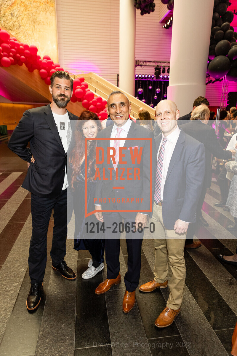 Steve Quick, Glenda Swetman, Inder Dhillon, Ken Katz, SFMOMA Art Bash, SFMOMA. 151 3rd St, April 8th, 2022, Photo #1214-20658-0 Steve Quick, Glenda Swetman, Inder Dhillon, Ken Katz, Photo #1214-20658-0