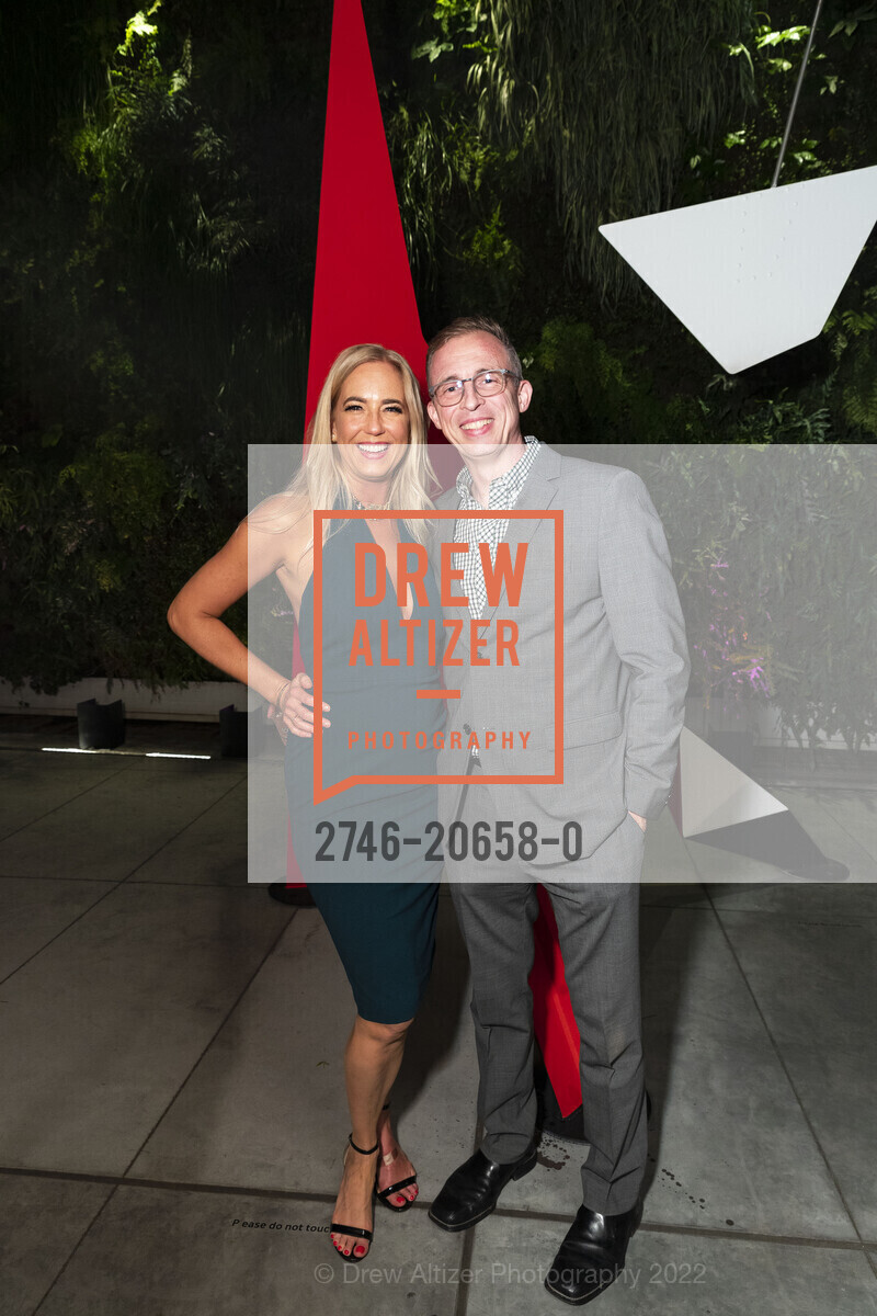 David Kury, Lauren Lee Tillner, Wang, SFMOMA Art Bash, SFMOMA. 151 3rd St, April 8th, 2022, Photo #2746-20658-0 David Kury, Lauren Lee Tillner, Wang, Photo #2746-20658-0