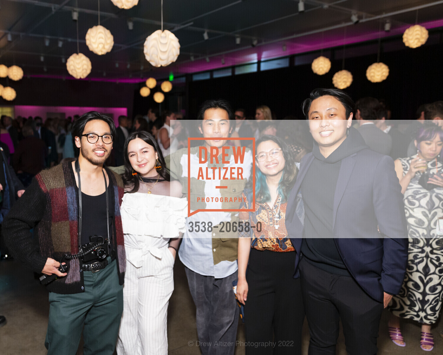Carlo Velasquez, Gigi Aldrich, Martin Malvar, Sonia Abby, Jonathan King, SFMOMA Art Bash, SFMOMA. 151 3rd St, April 8th, 2022, Photo #3538-20658-0 Carlo Velasquez, Gigi Aldrich, Martin Malvar, Sonia Abby, Jonathan King, Photo #3538-20658-0