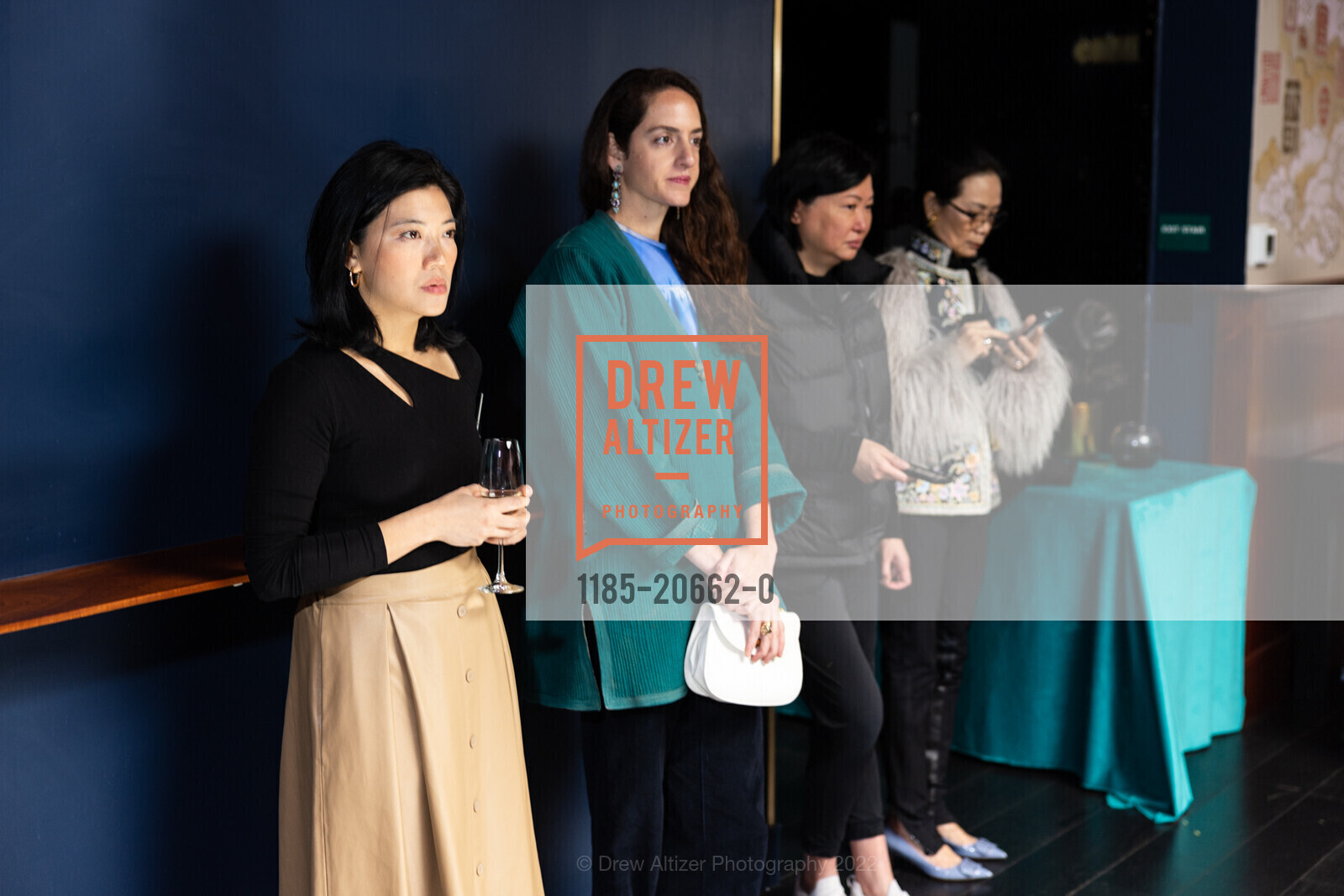 Azzurra Alliata, Agnes Lew, Xiaojun Lee, Photo #1185-20662-0