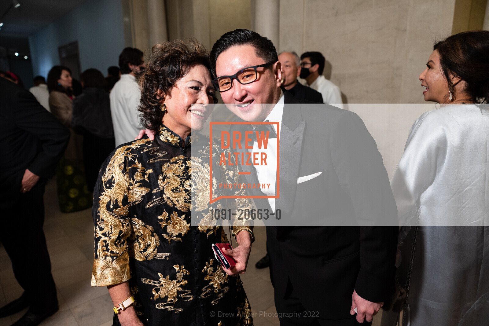 Sylvia Chen, Frank Cintamani, FAMSF hosts Guo Pei Black Tie Exhibition Opening Dinner, de Young. 50 Hiagewa Dr, April 13th, 2022, Photo #1091-20663-0 Sylvia Chen, Frank Cintamani, Photo #1091-20663-0