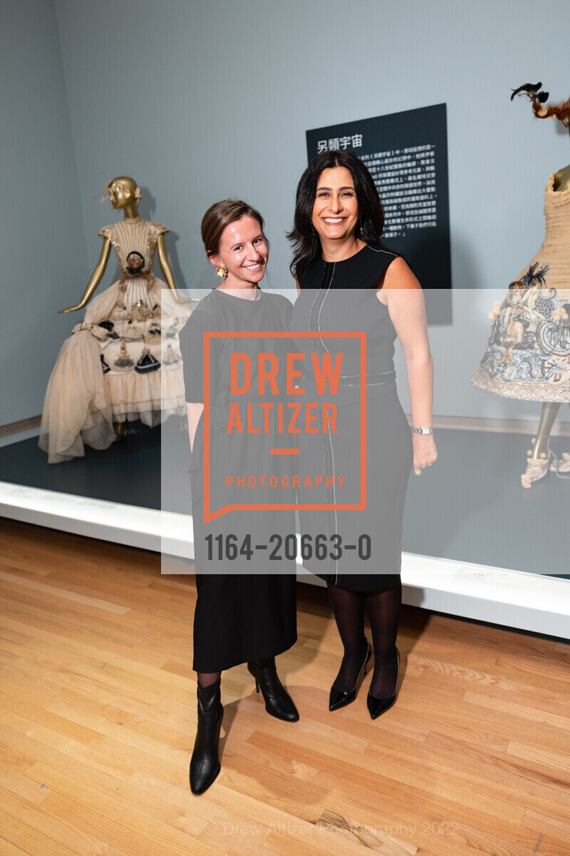 Kate Nelson, Fida Bou Chabke, FAMSF hosts Guo Pei Black Tie Exhibition Opening Dinner, de Young. 50 Hiagewa Dr, April 13th, 2022, Photo #1164-20663-0 Kate Nelson, Fida Bou Chabke, Photo #1164-20663-0