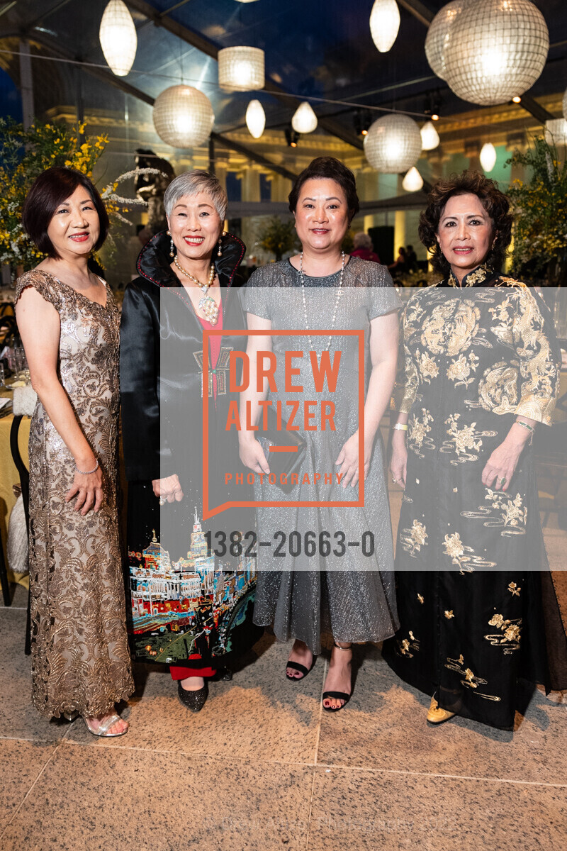 Nicky Tang, Anne Shih, Alicia Chuan, Sylvia Chen, FAMSF hosts Guo Pei Black Tie Exhibition Opening Dinner, de Young. 50 Hiagewa Dr, April 13th, 2022, Photo #1382-20663-0 Nicky Tang, Anne Shih, Alicia Chuan, Sylvia Chen, Photo #1382-20663-0