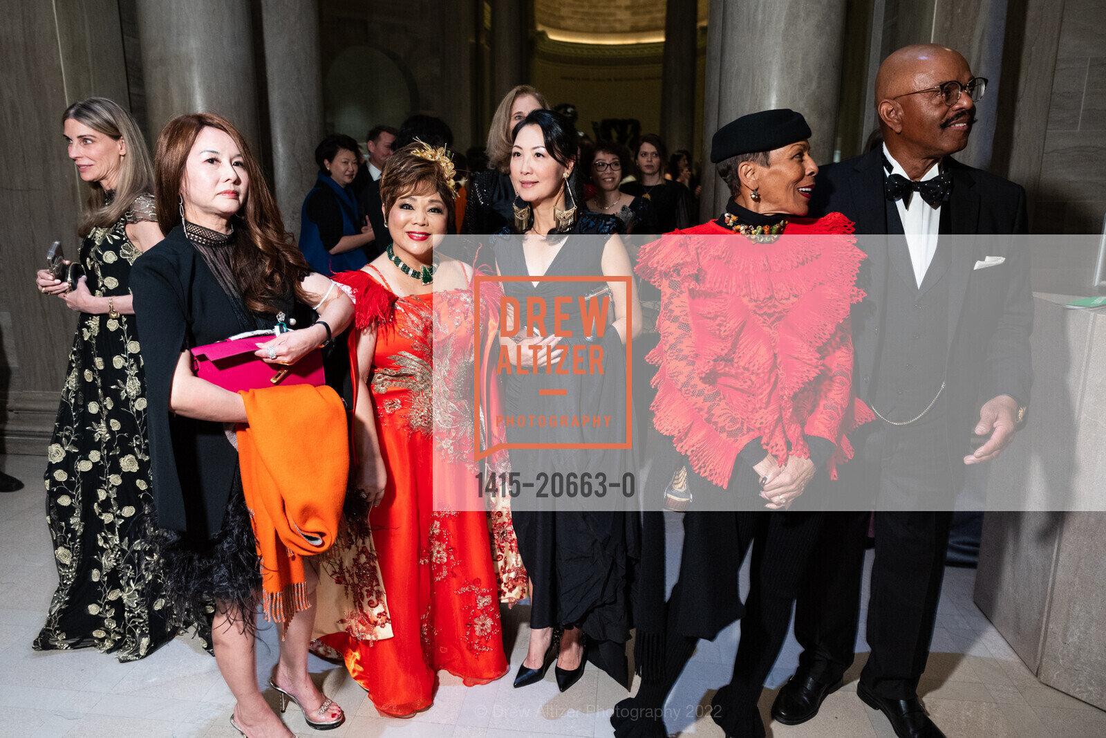 Chanile Chang, Maggie Wong, Melynda Li, Valerie Coleman Morris, Robert Morris, FAMSF hosts Guo Pei Black Tie Exhibition Opening Dinner, de Young. 50 Hiagewa Dr, April 13th, 2022, Photo #1415-20663-0 Chanile Chang, Maggie Wong, Melynda Li, Valerie Coleman Morris, Robert Morris, Photo #1415-20663-0