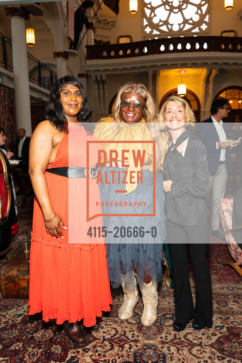 Luna Ponce, Aria Sa'id, Nicole Paiement, Opera Parallele’s OVER THE RAINBOW Celebration, Saint Joseph's Arts Society. 1401 Howard St, SF, April 14th, 2022, Photo #4115-20666-0 Luna Ponce, Aria Sa'id, Nicole Paiement, Photo #4115-20666-0