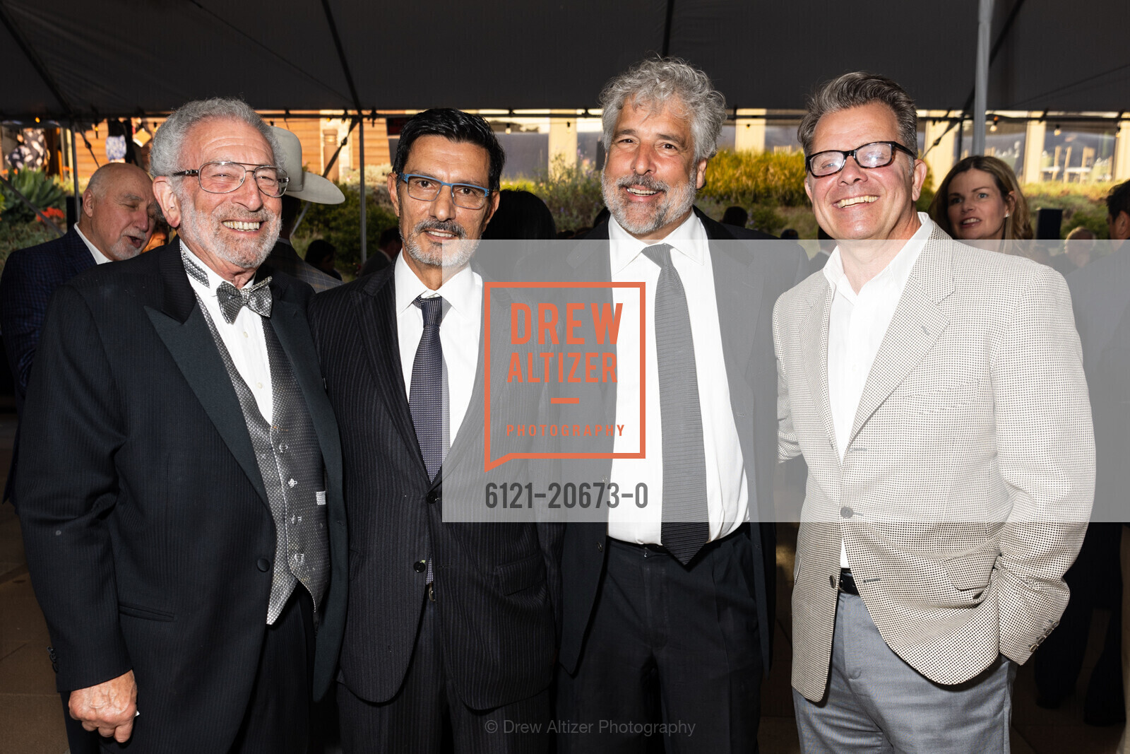 Allan Herzog, Bob Behray, Gabriel Burczyk, Victor Woods, Great Chefs & Wineries Benefiting LIFEHOUSE, Peacock Gap Clubhouse. 333 Biscayne Dr, Photo #6121-20673-0 Allan Herzog, Bob Behray, Gabriel Burczyk, Victor Woods, Photo #6121-20673-0