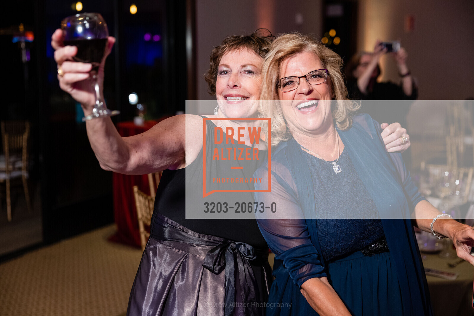 Sharon Sides, Sheri Cassidy, Great Chefs & Wineries Benefiting LIFEHOUSE, Peacock Gap Clubhouse. 333 Biscayne Dr, Photo #3203-20673-0 Sharon Sides, Sheri Cassidy, Photo #3203-20673-0