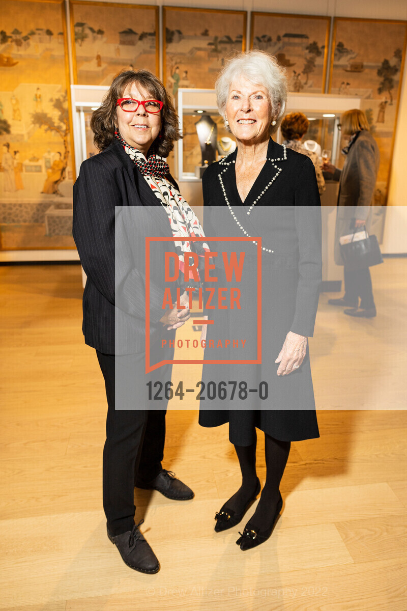 Sue Ann Hirschberg, Kay Evans, A Preview of Jewelry from The Collection of George and Charlotte Shultz, 601 California Street. 601 California Street, April 19th, 2022, Photo #1264-20678-0 Sue Ann Hirschberg, Kay Evans, Photo #1264-20678-0