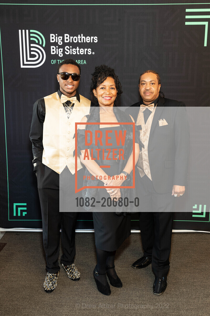 Dae'zhon Jasper, Arthelle Porter Burns, Jay Jasper, Big Brothers Big Sisters of the Bay Area Gala, Presidio Golf Course. 300 Finley Rd, April 22nd, 2022, Photo #1082-20680-0 Dae'zhon Jasper, Arthelle Porter Burns, Jay Jasper, Photo #1082-20680-0