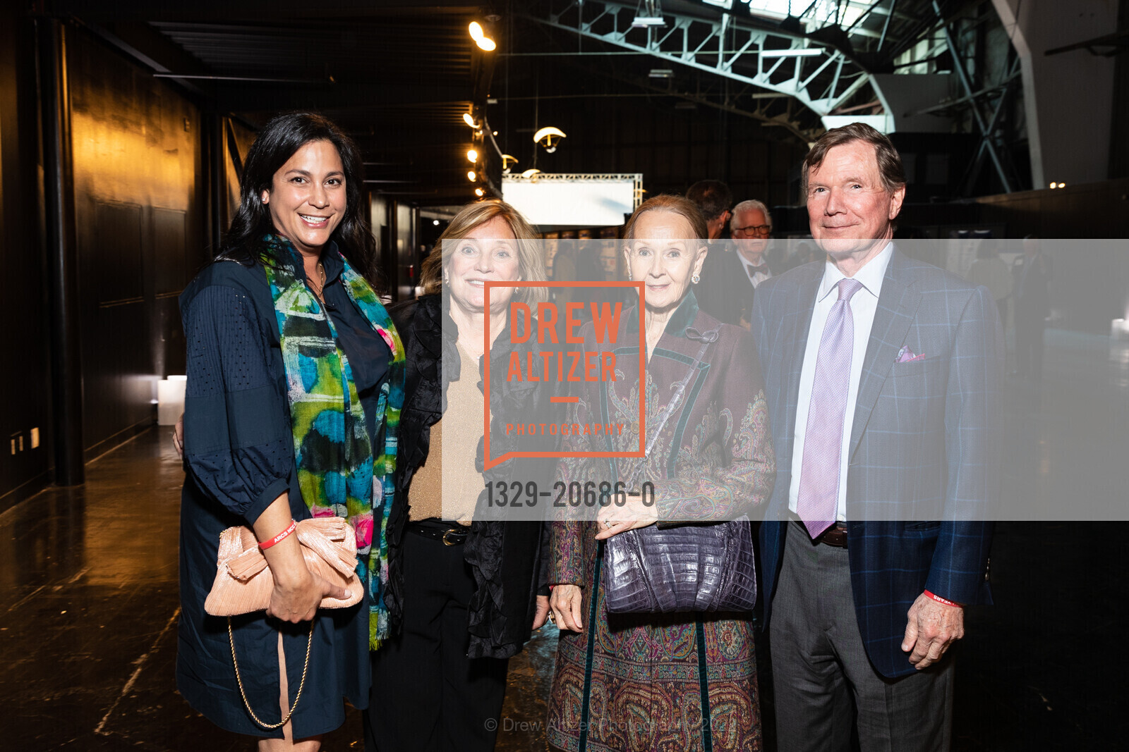 Donna Hoghooghi, Tina Hinckley, Sigrid Dedo, Robert Hinckley, Photo #1329-20686-0