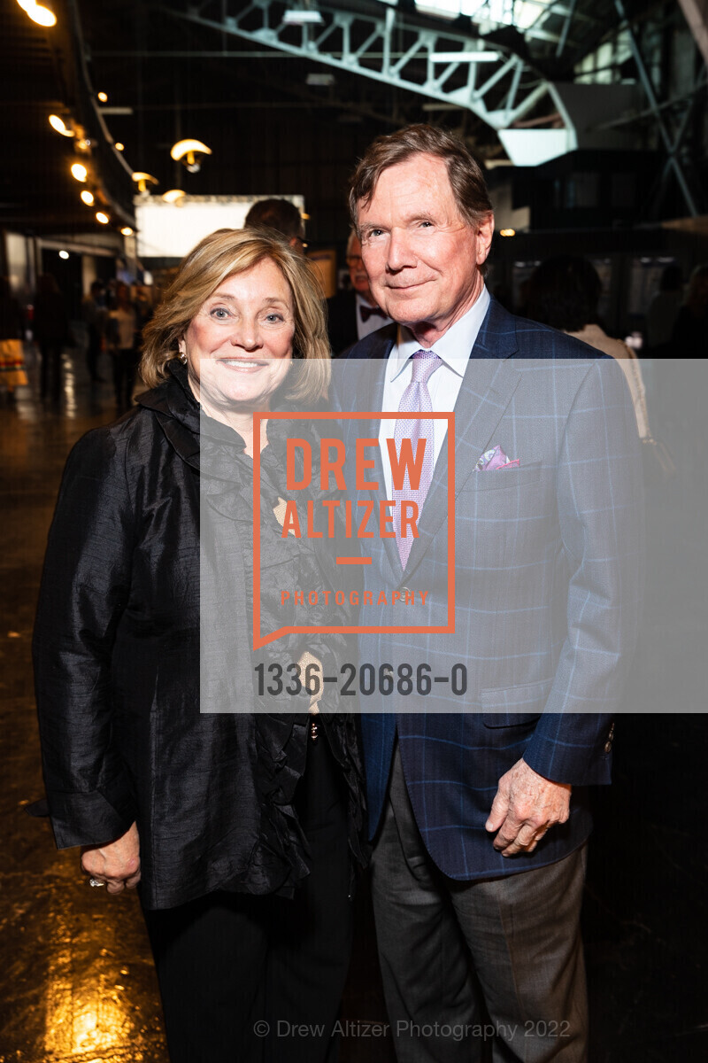 Tina Hinckley, Robert Hinckley, ARCS NCC An Affair to Remember, Celebrating Scholar Advancements in Science, Palace of Fine Arts. 3601 Lyon Street, April 28th, 2022, Photo #1336-20686-0 Tina Hinckley, Robert Hinckley, Photo #1336-20686-0