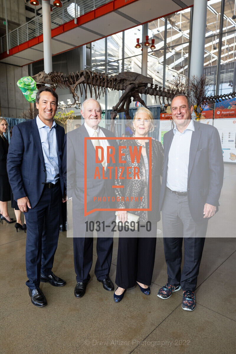 Dan Janney, Tom Tusher, Pauline Tusher, Ron Zeff, California Academy of Sciences BIG BANG | NEXT WAVE Gala, Academy of Sciences. 55 Music Concourse Dr, April 28th, 2022, Photo #1031-20691-0 Dan Janney, Tom Tusher, Pauline Tusher, Ron Zeff, Photo #1031-20691-0