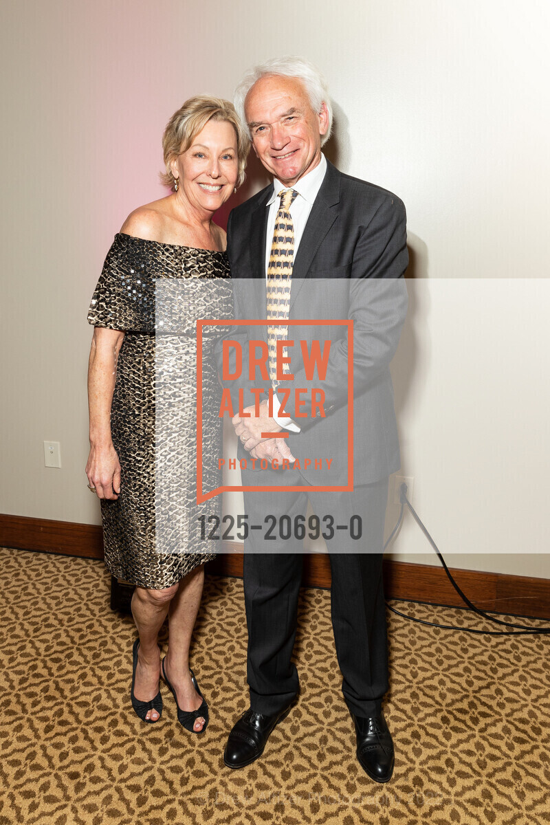 Susan Gilmore, Monte Deignan, Marin Valentine’s Ball, 333 Biscayne Dr. 333 Biscayne Dr, April 29th, 2022, Photo #1225-20693-0 Susan Gilmore, Monte Deignan, Photo #1225-20693-0