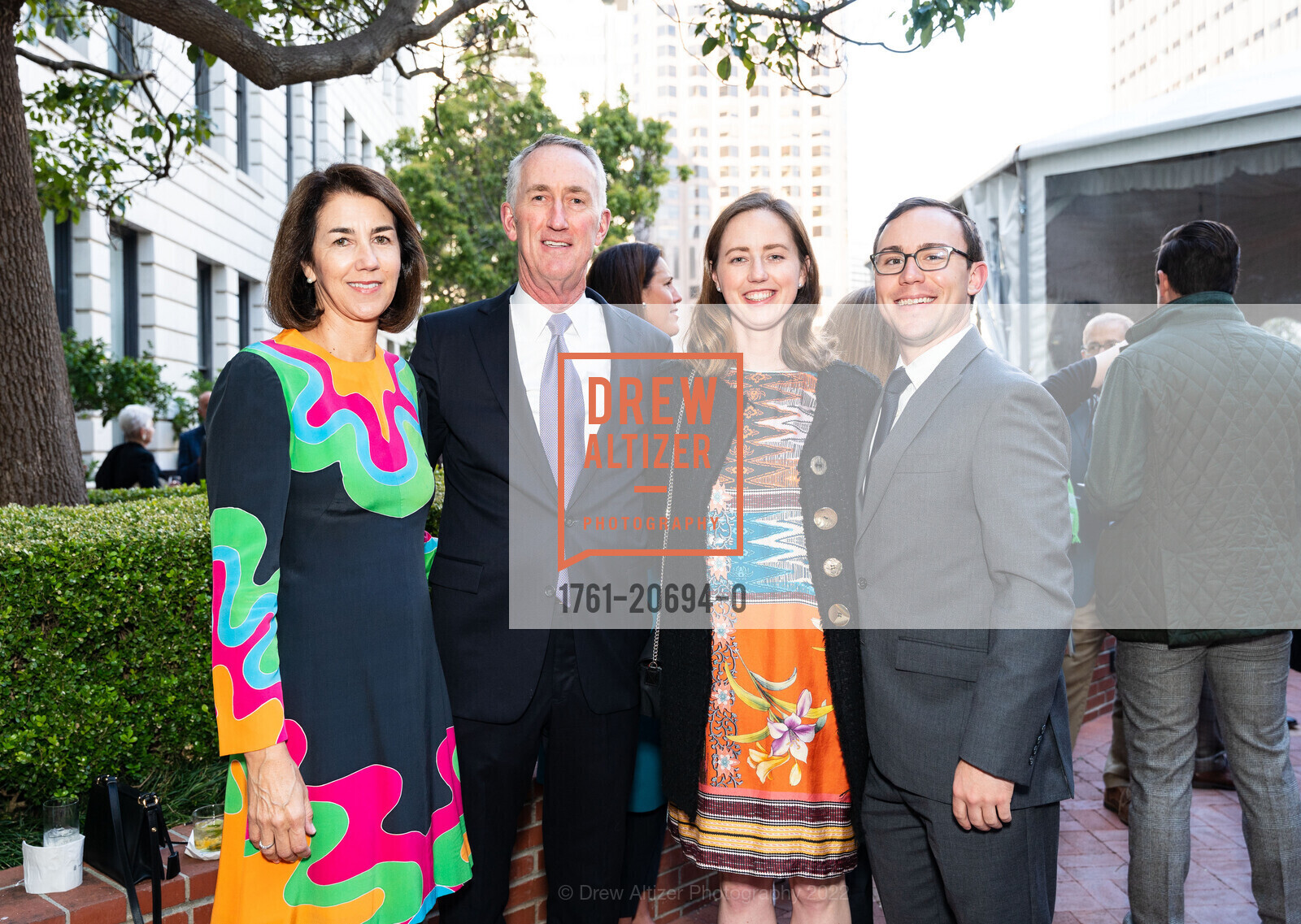 Mara O'Day, Dan O'Day, Meghan O'Day, Paul Stanton, SFCASA Fostering Change Gala 2022: These Are Our Kids, The Ritz-Carlton, San Francisco. 600 Stockton St, April 29th, 2022, Photo #1761-20694-0 Mara O'Day, Dan O'Day, Meghan O'Day, Paul Stanton, Photo #1761-20694-0
