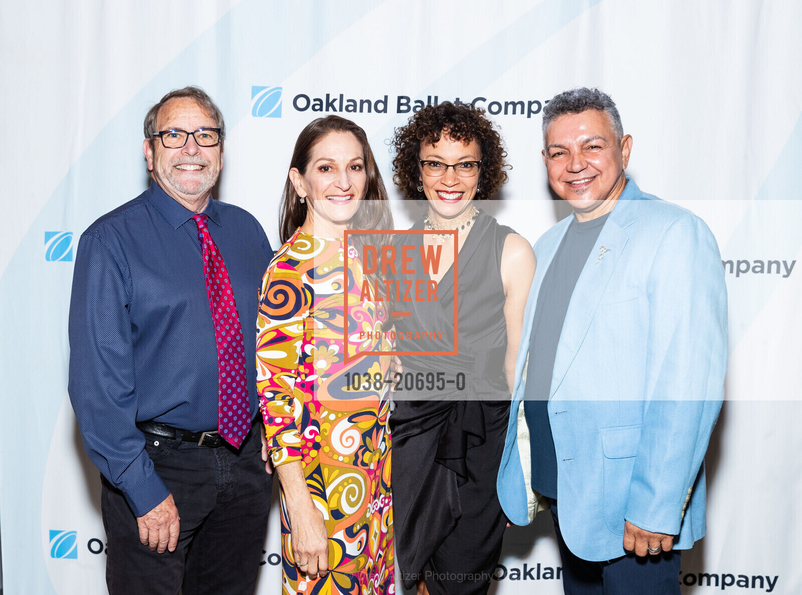 Lance James, Judy Sandwise, Judy Tyrus, Paulo Manso-De Sousa, Oakland Ballet Company's LEGACY GALA, Oakland Ballet. 252 2nd St, April 30th, 2022, Photo #1038-20695-0 Lance James, Judy Sandwise, Judy Tyrus, Paulo Manso-De Sousa, Photo #1038-20695-0