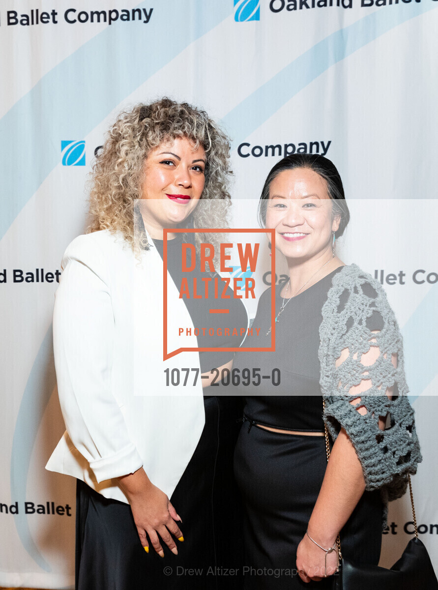 Jennifer Caban, Chanthip Phonkhamsavath, Oakland Ballet Company's LEGACY GALA, Oakland Ballet. 252 2nd St, April 30th, 2022, Photo #1077-20695-0 Jennifer Caban, Chanthip Phonkhamsavath, Photo #1077-20695-0