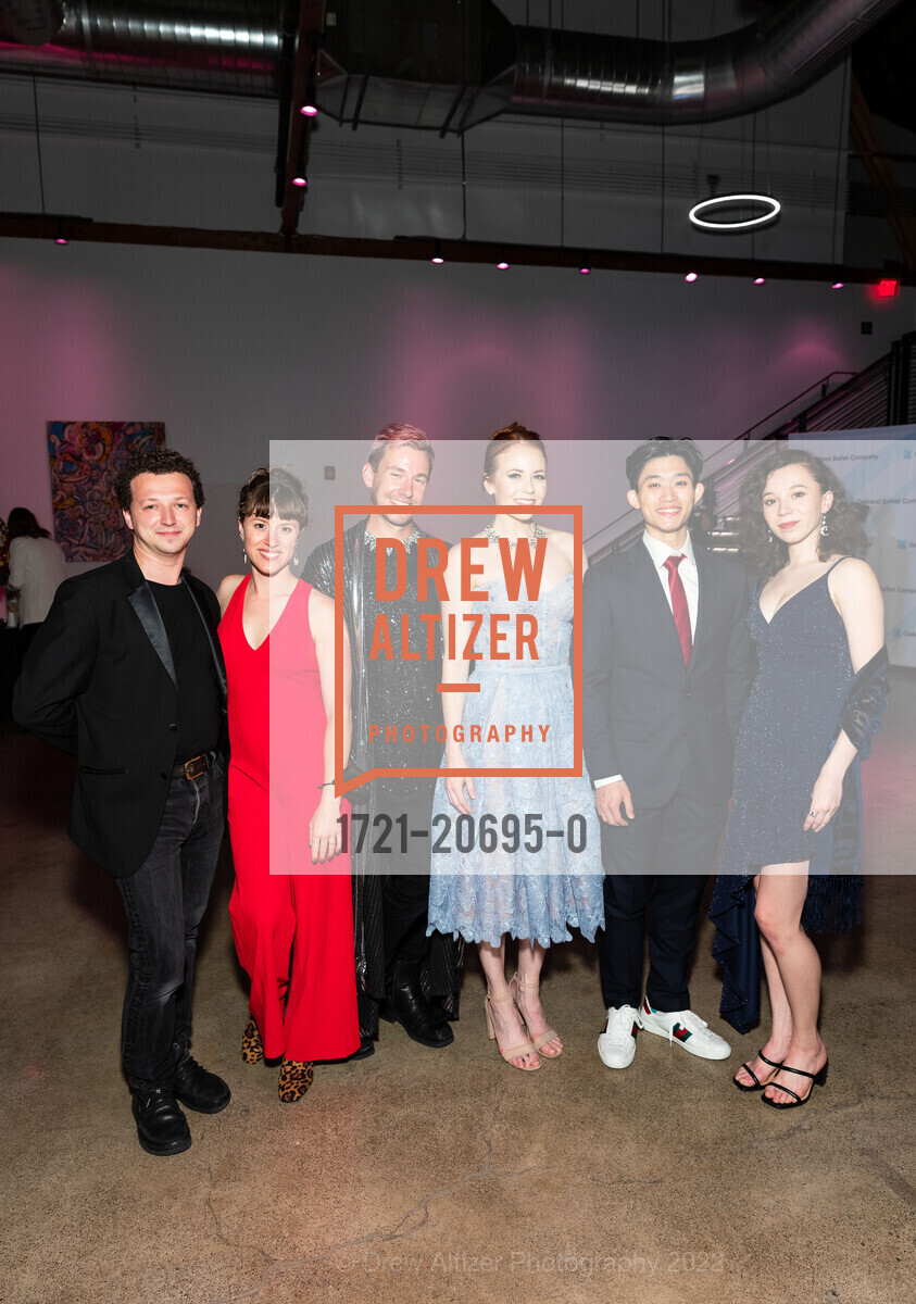 Maxx Aurzunski, Kenna Westbrook, Christopher Dunn, Samantha Bell, Lawrence Chen, Jazmine Quezada, Oakland Ballet Company's LEGACY GALA, Oakland Ballet. 252 2nd St, April 30th, 2022, Photo #1721-20695-0 Maxx Aurzunski, Kenna Westbrook, Christopher Dunn, Samantha Bell, Lawrence Chen, Jazmine Quezada, Photo #1721-20695-0