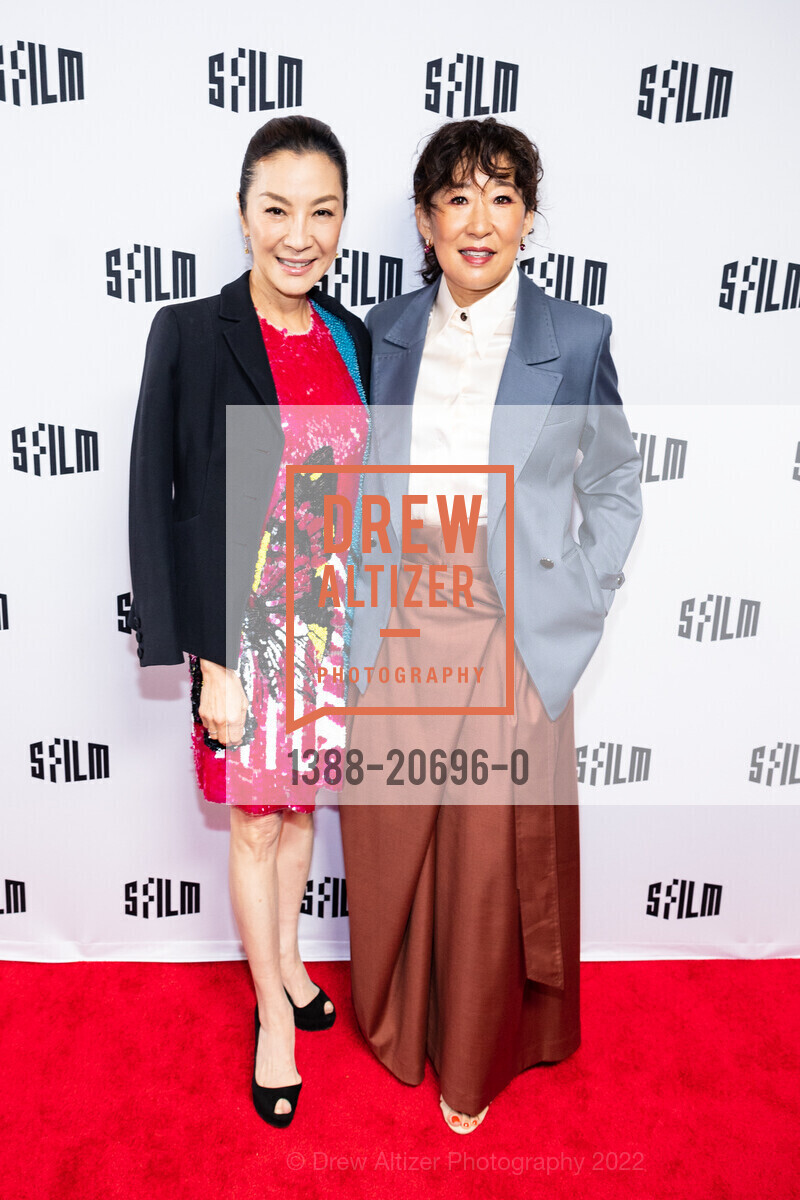 Michelle Yeoh, Sandra Oh, SFFILM Festival Red Carpet Arrivals for Michelle Yeoh in conversation with Sandra Oh, Spark Arts, April 29th, 2022, Photo #1388-20696-0 Michelle Yeoh, Sandra Oh, Photo #1388-20696-0