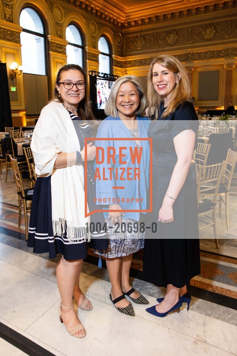 Ola Pyzik, Shelley Yim, Beth Wolter, Compass Family Services Spring Benefit, The Hibernia. 1 Jones St, May 3rd, 2022, Photo #1004-20698-0 Ola Pyzik, Shelley Yim, Beth Wolter, Photo #1004-20698-0
