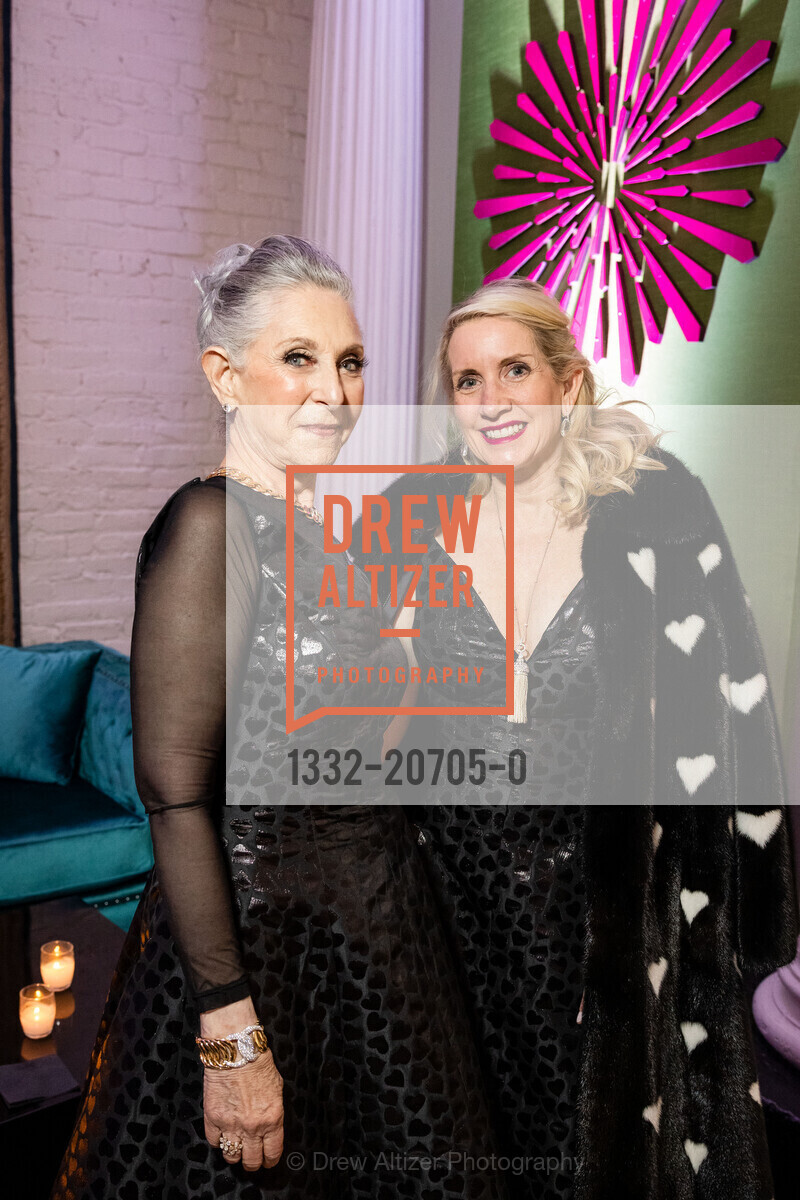 Cheryl Genet, Jennifer Walske, SF Opera Guild Carolina Herrera Fashion Show Grand Benefactor Reception 2022, Villa Taverna. 27 Hotaling Pl, Photo #1332-20705-0 Cheryl Genet, Jennifer Walske, Photo #1332-20705-0