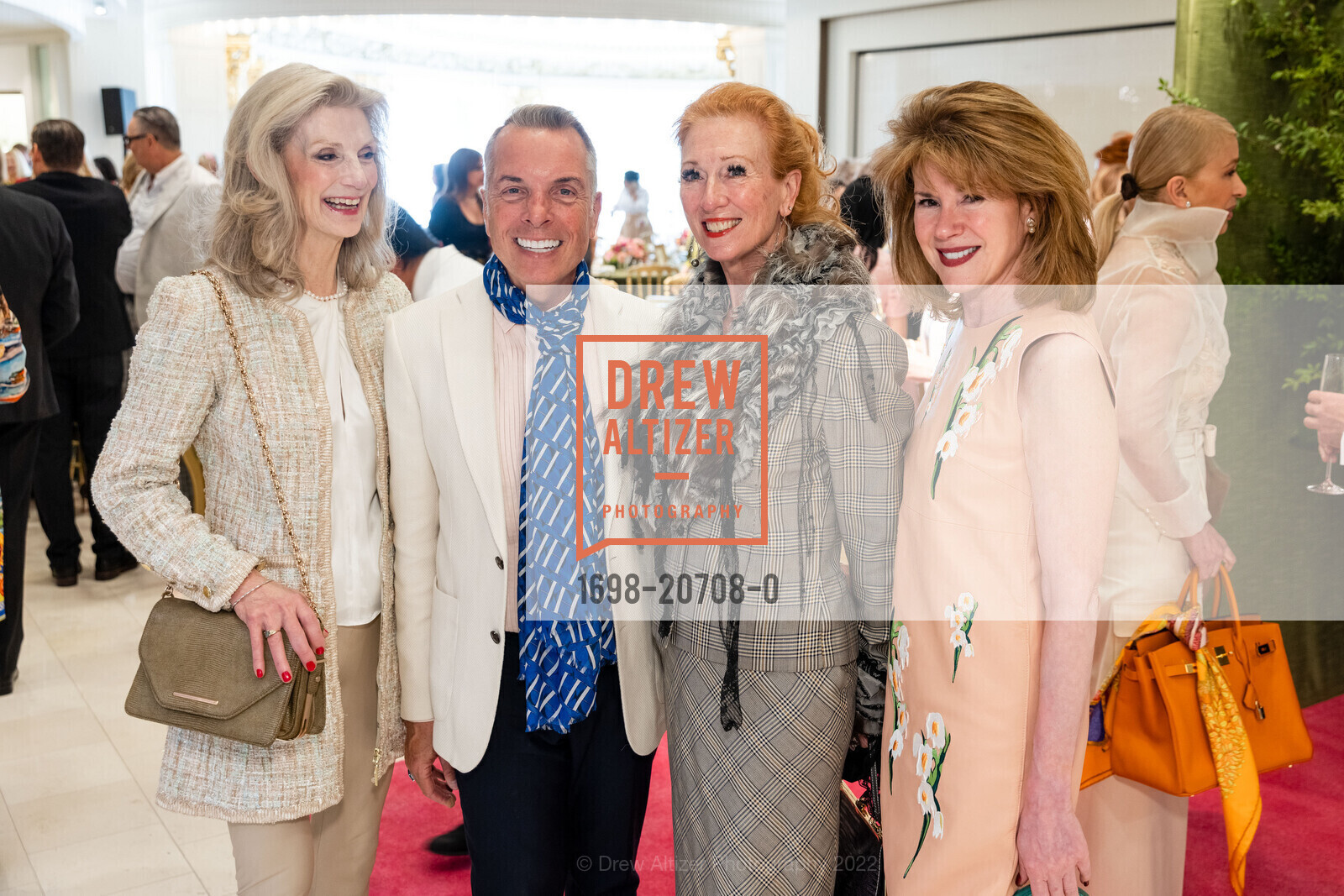 Ellen Wise, Roman Gronkowski, Katy Menges, Elaine Mellis, SF Opera Guild and Neiman Marcus San Francisco Present Carolina Herrera w/Special Appearance by Creative Director Wes Gordon, Neiman Marcus. 150 Stockton, May 11th, 2022, Photo #1698-20708-0 Ellen Wise, Roman Gronkowski, Katy Menges, Elaine Mellis, Photo #1698-20708-0