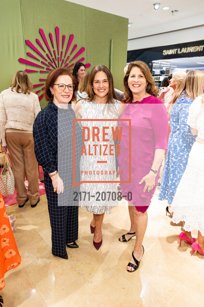 Romana Bracco, Claudia Volpi, Juanita Kizor, SF Opera Guild and Neiman Marcus San Francisco Present Carolina Herrera w/Special Appearance by Creative Director Wes Gordon, Neiman Marcus. 150 Stockton, May 11th, 2022, Photo #2171-20708-0 Romana Bracco, Claudia Volpi, Juanita Kizor, Photo #2171-20708-0