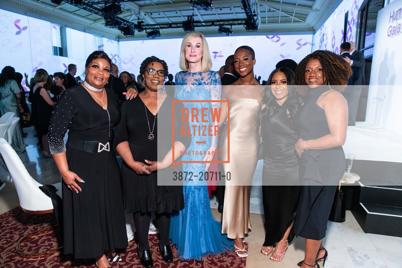 Carole Dean, Suzanne Dean, Alesha Dean Weathersby, Angela Dean, Humankindness Gala, SF City Hall. 1 Dr Carlton B Goodlett Pl, Photo #3872-20711-0 Carole Dean, Suzanne Dean, Alesha Dean Weathersby, Angela Dean, Photo #3872-20711-0