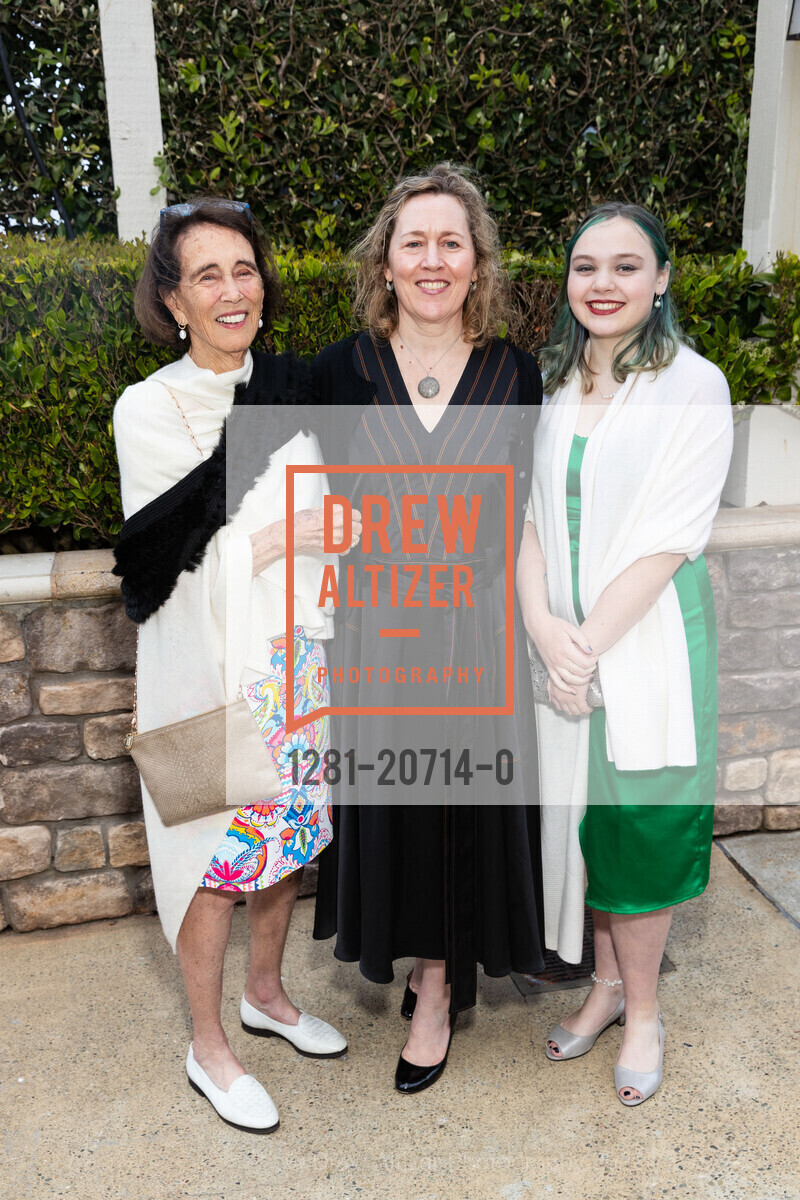 Anne McDowell, Stewart McDowell, Cia Brady, JDRF Tee to Table, Ritz-Carlton Half Moon Bay, May 13th, 2022, Photo #1281-20714-0 Anne McDowell, Stewart McDowell, Cia Brady, Photo #1281-20714-0
