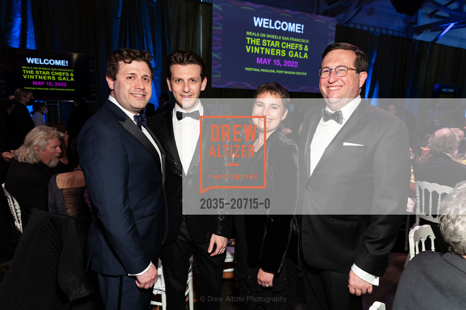 Josh Solon, Adam Glick, Emily Glick, Sam Glick, Star Chefs and Vintners Gala 2022 Meals on Wheels San Francisco, Fort Mason Festival Pavillion, Photo #2035-20715-0 Josh Solon, Adam Glick, Emily Glick, Sam Glick, Photo #2035-20715-0
