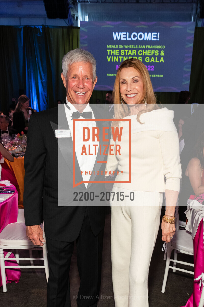 Steve Chess, Lois Chess, Star Chefs and Vintners Gala 2022 Meals on Wheels San Francisco, Fort Mason Festival Pavillion, Photo #2200-20715-0 Steve Chess, Lois Chess, Photo #2200-20715-0
