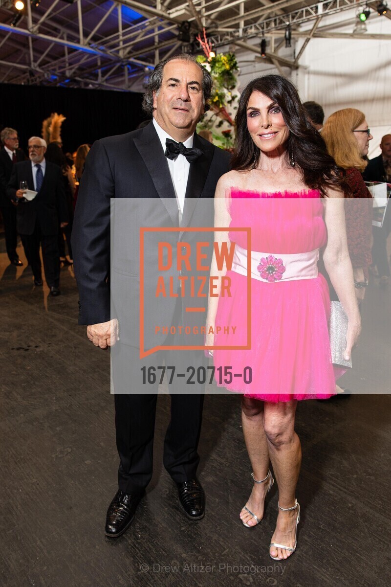 Todd Zabelle, Lisa Zabelle, Star Chefs and Vintners Gala 2022 Meals on Wheels San Francisco, Fort Mason Festival Pavillion, Photo #1677-20715-0 Todd Zabelle, Lisa Zabelle, Photo #1677-20715-0