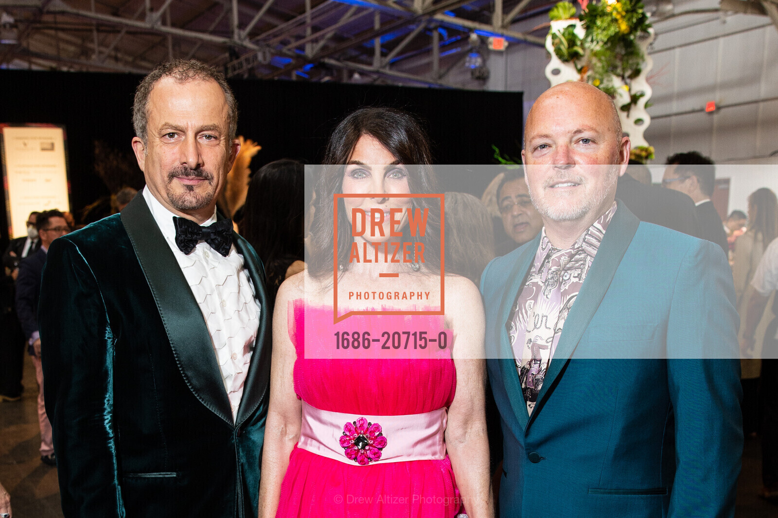 Jorge Maumer, Lisa Zabelle, David Nash, Star Chefs and Vintners Gala 2022 Meals on Wheels San Francisco, Fort Mason Festival Pavillion, Photo #1686-20715-0 Jorge Maumer, Lisa Zabelle, David Nash, Photo #1686-20715-0