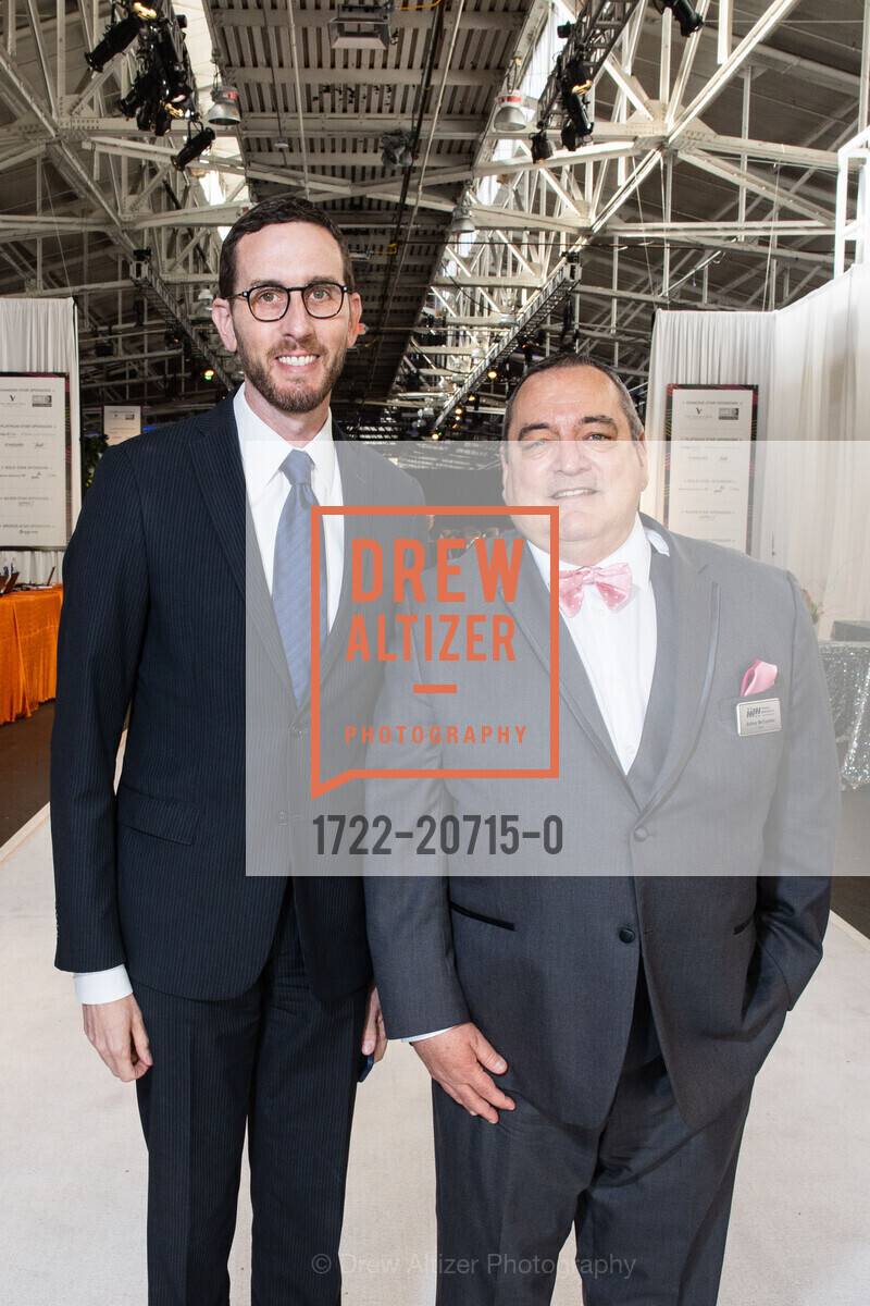 Scott Wiener, Ashley McCumber, Star Chefs and Vintners Gala 2022 Meals on Wheels San Francisco, Fort Mason Festival Pavillion, Photo #1722-20715-0 Scott Wiener, Ashley McCumber, Photo #1722-20715-0