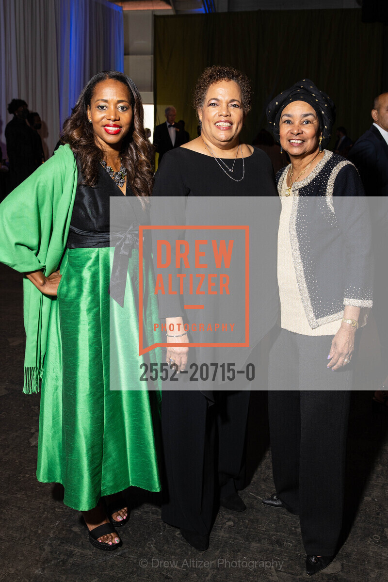Shannon Nash, Irvenia Waters, Anette Harris, Star Chefs and Vintners Gala 2022 Meals on Wheels San Francisco, Fort Mason Festival Pavillion, Photo #2552-20715-0 Shannon Nash, Irvenia Waters, Anette Harris, Photo #2552-20715-0