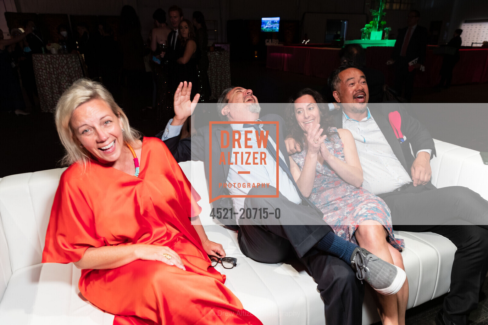 Nicole Yee, Matt Brown, Kingman Yee, Star Chefs and Vintners Gala 2022 Meals on Wheels San Francisco, Fort Mason Festival Pavillion, Photo #4521-20715-0 Nicole Yee, Matt Brown, Kingman Yee, Photo #4521-20715-0