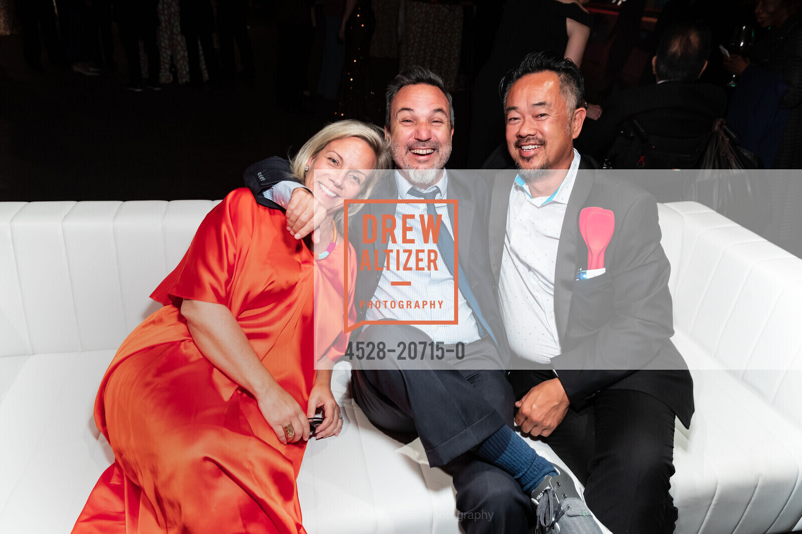 Nicole Yee, Matt Brown, Kingman Yee, Star Chefs and Vintners Gala 2022 Meals on Wheels San Francisco, Fort Mason Festival Pavillion, Photo #4528-20715-0 Nicole Yee, Matt Brown, Kingman Yee, Photo #4528-20715-0