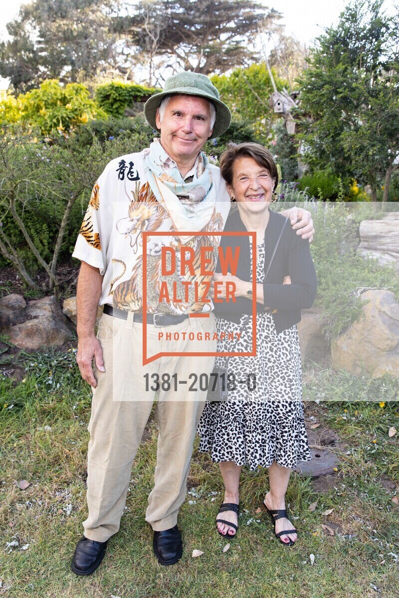 Perry Matlock, Mary Sutton, Zoofest, San Francisco Zoo. Upper Great Hwy, May 13th, 2022, Photo #1381-20718-0 Perry Matlock, Mary Sutton, Photo #1381-20718-0