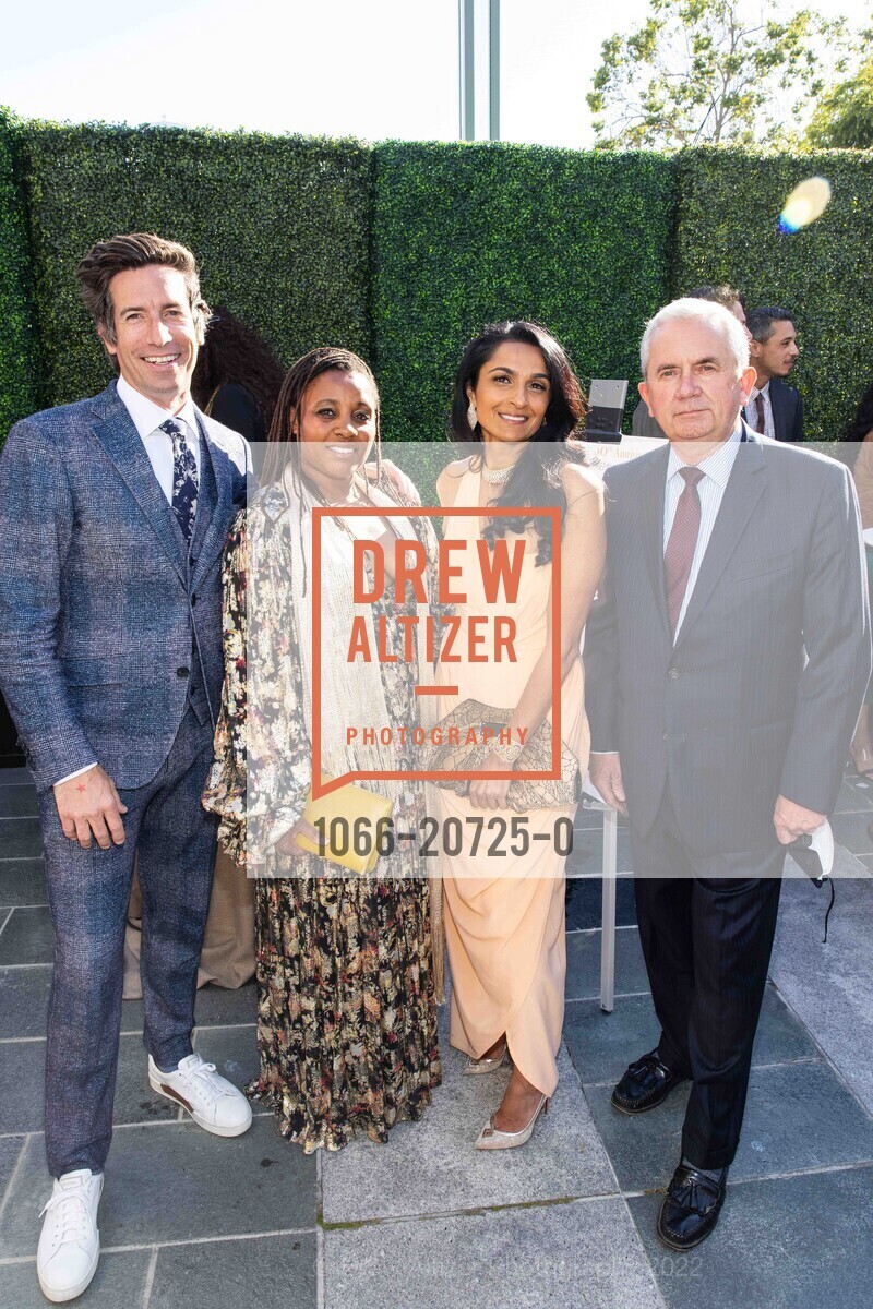 Jeff Schlarb, Rena Marie Guidry, Kaamna Bhojwani-Dhawan, Michael Tiknis, LINES Ballet Gala 2022, 700 Howard Street, May 14th, 2022, Photo #1066-20725-0 Jeff Schlarb, Rena Marie Guidry, Kaamna Bhojwani-Dhawan, Michael Tiknis, Photo #1066-20725-0