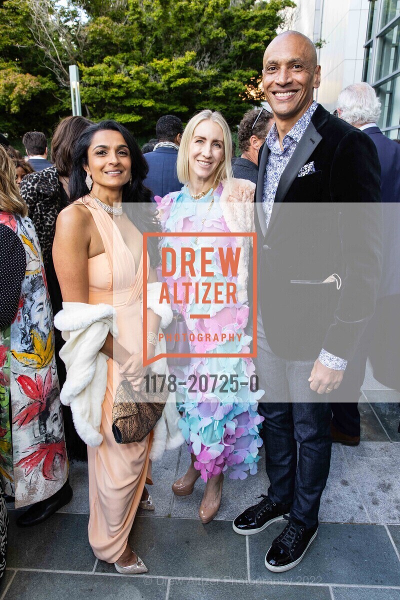 Kaamna Bhojwani-Dhawan, Stephanie Young, Chris Young, LINES Ballet Gala 2022, 700 Howard Street, May 14th, 2022, Photo #1178-20725-0 Kaamna Bhojwani-Dhawan, Stephanie Young, Chris Young, Photo #1178-20725-0