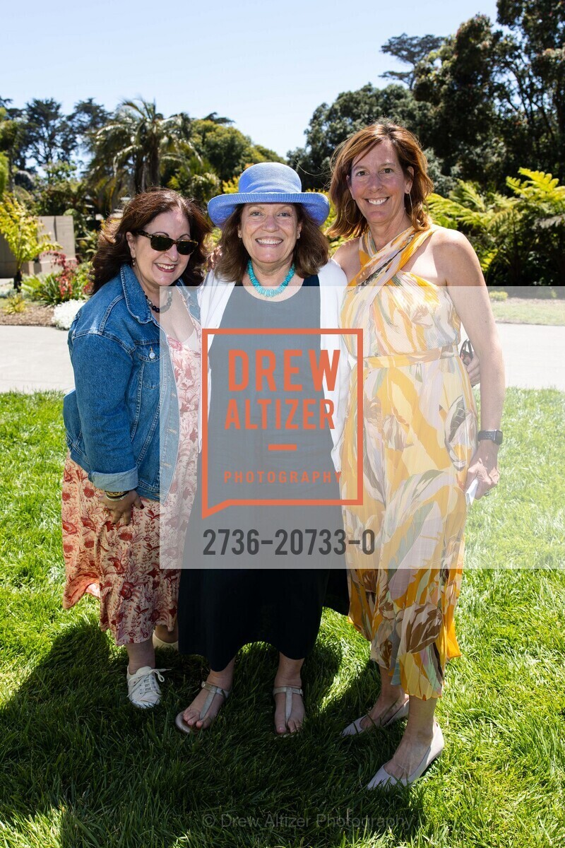 Jackie Svevo, Sandra Bagnatori, Sherilyn Adams, Larkin Street Youth, San Francisco Botanical Garden. 1199 9th Ave, Photo #2736-20733-0 Jackie Svevo, Sandra Bagnatori, Sherilyn Adams, Photo #2736-20733-0