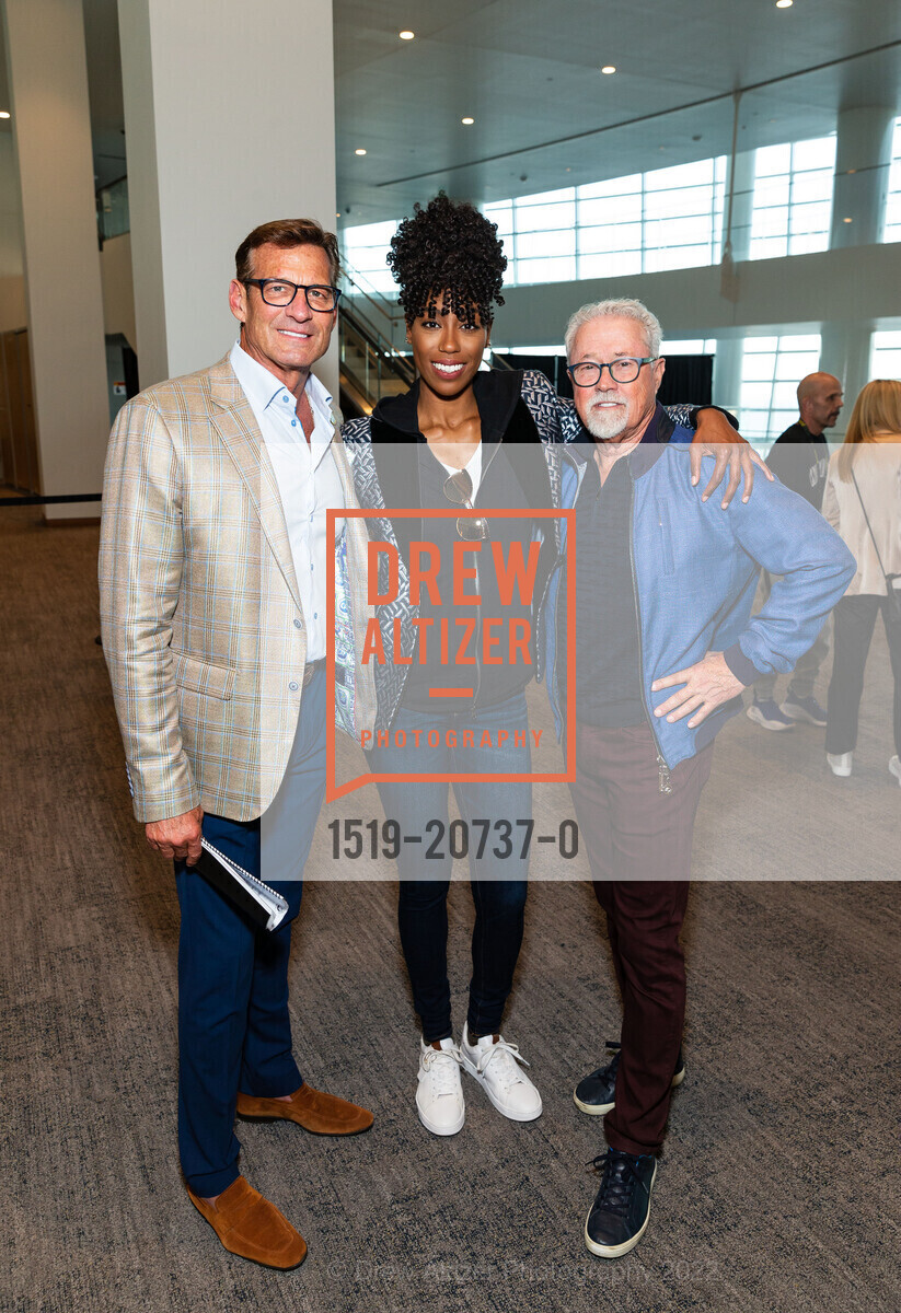 Dean Roeper, Imani Cupe, Larry Scott, Celebration of Heart - Challenged Athletes Foundation 2022, Chase Center, May 19th, 2022, Photo #1519-20737-0 Dean Roeper, Imani Cupe, Larry Scott, Photo #1519-20737-0