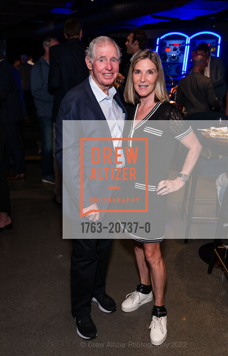 Tom Callinan, Marj Callinan, Celebration of Heart - Challenged Athletes Foundation 2022, Chase Center, May 19th, 2022, Photo #1763-20737-0 Tom Callinan, Marj Callinan, Photo #1763-20737-0