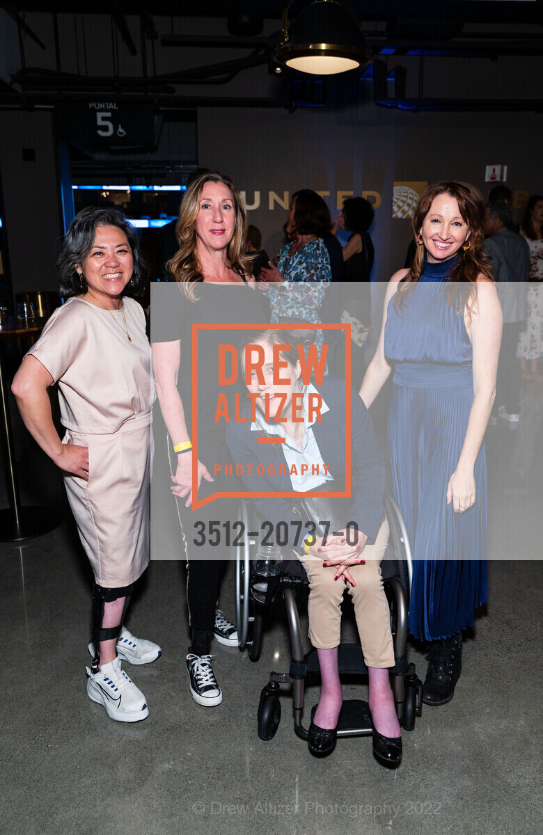 Diane No, Deborah Bevilaqua, Antonia DeMichel, Laurel Hodge, Celebration of Heart - Challenged Athletes Foundation 2022, Chase Center, May 19th, 2022, Photo #3512-20737-0 Diane No, Deborah Bevilaqua, Antonia DeMichel, Laurel Hodge, Photo #3512-20737-0