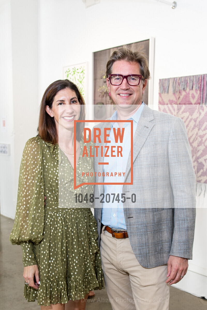 Tinsley Hutson-Wiley, Thomas Hutson-Wiley, Headlands Center for the Arts 15th Annual Benefit Art Auction, Fort Mason Center for Arts & Culture. 2 Marina Blvd, May 31st, 2022, Photo #1048-20745-0 Tinsley Hutson-Wiley, Thomas Hutson-Wiley, Photo #1048-20745-0